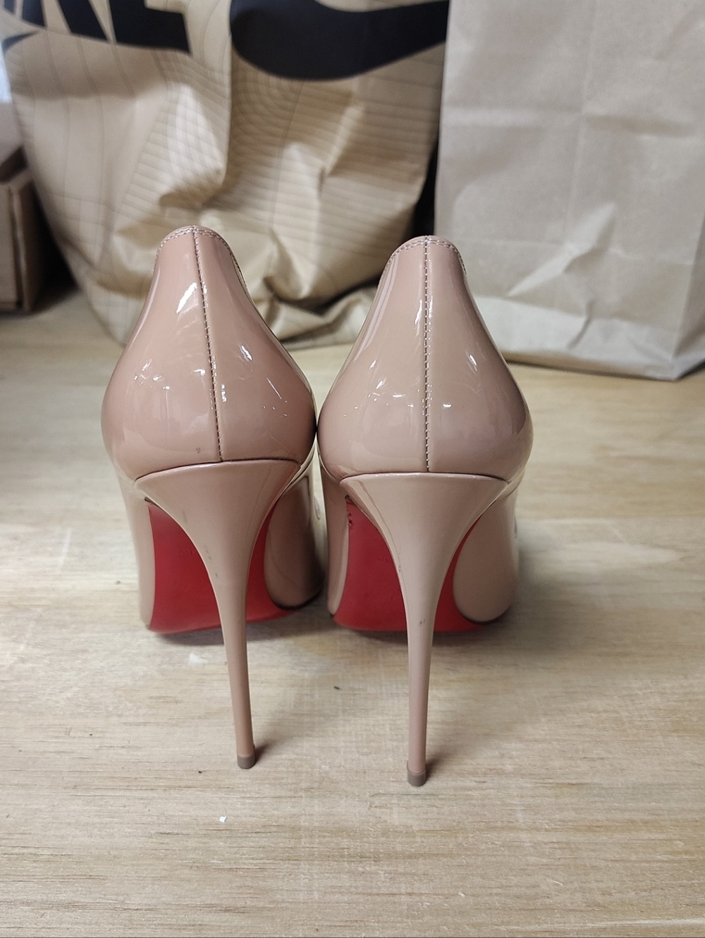Christian Louboutin Pigalle Follies 100 Pointed Toe Patent 37 - Picture 3 of 6